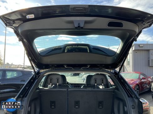 Used 2022 Chevrolet Bolt EUV LT w/ Convenience Package image 9