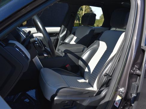 Used 2023 Land Rover Discovery HSE R-Dynamic image 24