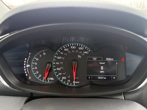 Used 2021 Chevrolet Trax LT w/ LT Convenience Package image 15