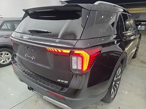 Used 2025 Ford Explorer Platinum w/ LUX Leather Package AWD/4WD image 2