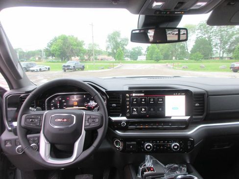 New 2026 GMC Sierra 1500 SLT w/ SLT Premium Plus Package AWD/4WD image 16