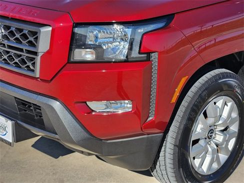 Used 2023 Nissan Frontier SV w/ SV Convenience Package image 9