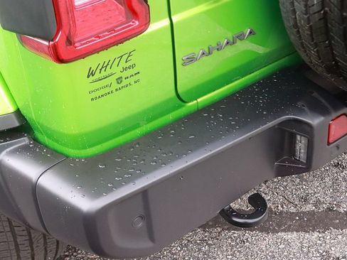 Used 2026 Jeep Wrangler Unlimited Sahara AWD/4WD image 9