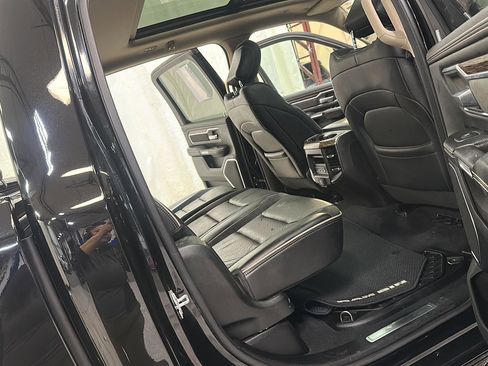Used 2019 RAM 1500 Laramie image 32