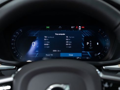 New 2026 Volvo XC60 B5 Plus w/ Protection Package Premier image 18