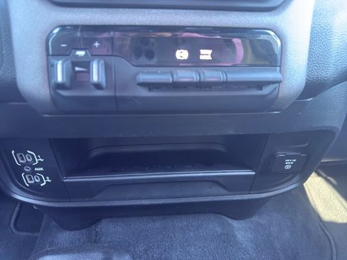 Used 2022 RAM 3500 Tradesman image 15