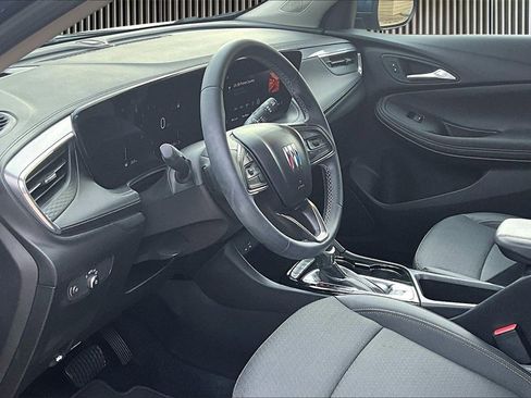 Used 2025 Buick Encore GX Preferred image 13
