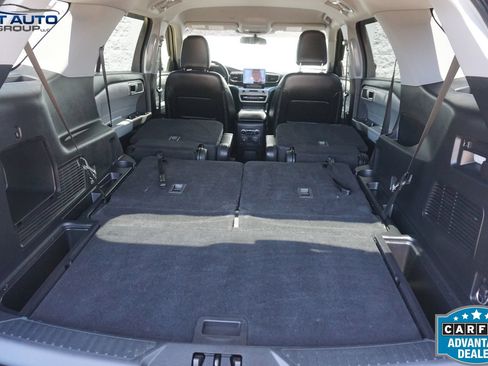 Used 2022 Ford Explorer XLT w/ Equipment Group 202A AWD/4WD image 21