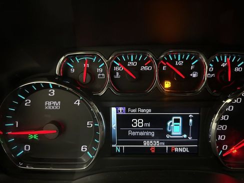 Used 2019 Chevrolet Suburban Premier image 47