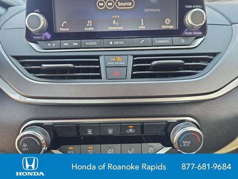 Used 2025 Nissan Altima 2.5 SR FWD image 30