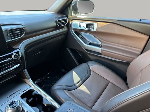 Certified 2024 Ford Explorer King Ranch w/ Technology Package image 17