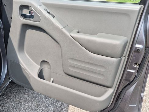 Used 2018 Nissan Frontier SV AWD/4WD image 33