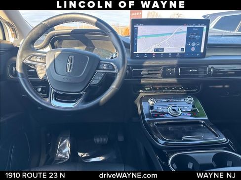 Certified 2022 Lincoln Nautilus Reserve image 25