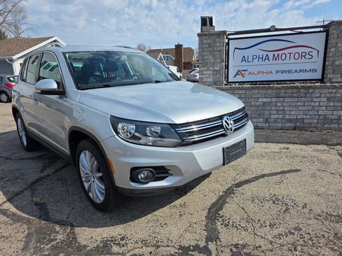 Used 2012 Volkswagen Tiguan SE image 1