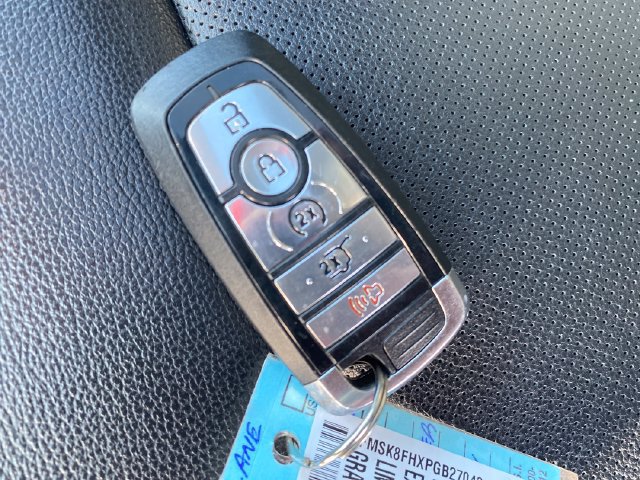 Used 2023 Ford Explorer Limited AWD/4WD image 27