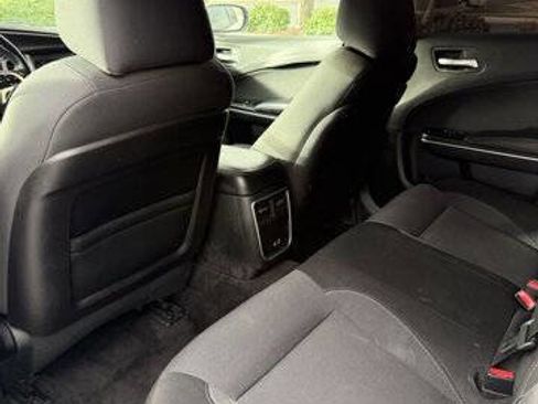 Used 2018 Dodge Charger SXT image 22