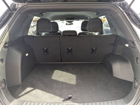 Used 2025 Chevrolet Equinox LT image 28