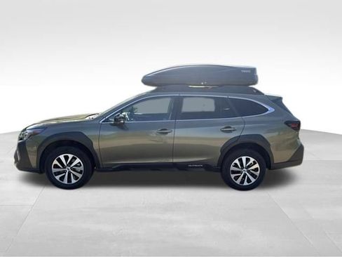 Used 2024 Subaru Outback Premium AWD/4WD image 7