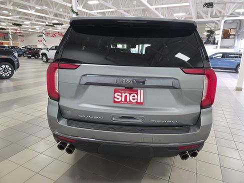 Used 2023 GMC Yukon XL Denali Ultimate image 4