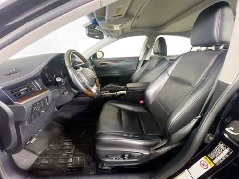 Used 2013 Lexus ES 350 w/ Luxury Pkg FWD image 20