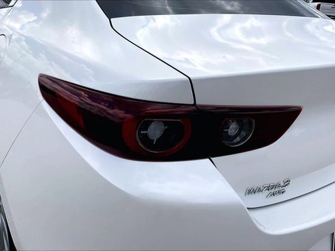 Used 2022 MAZDA MAZDA3 s image 29