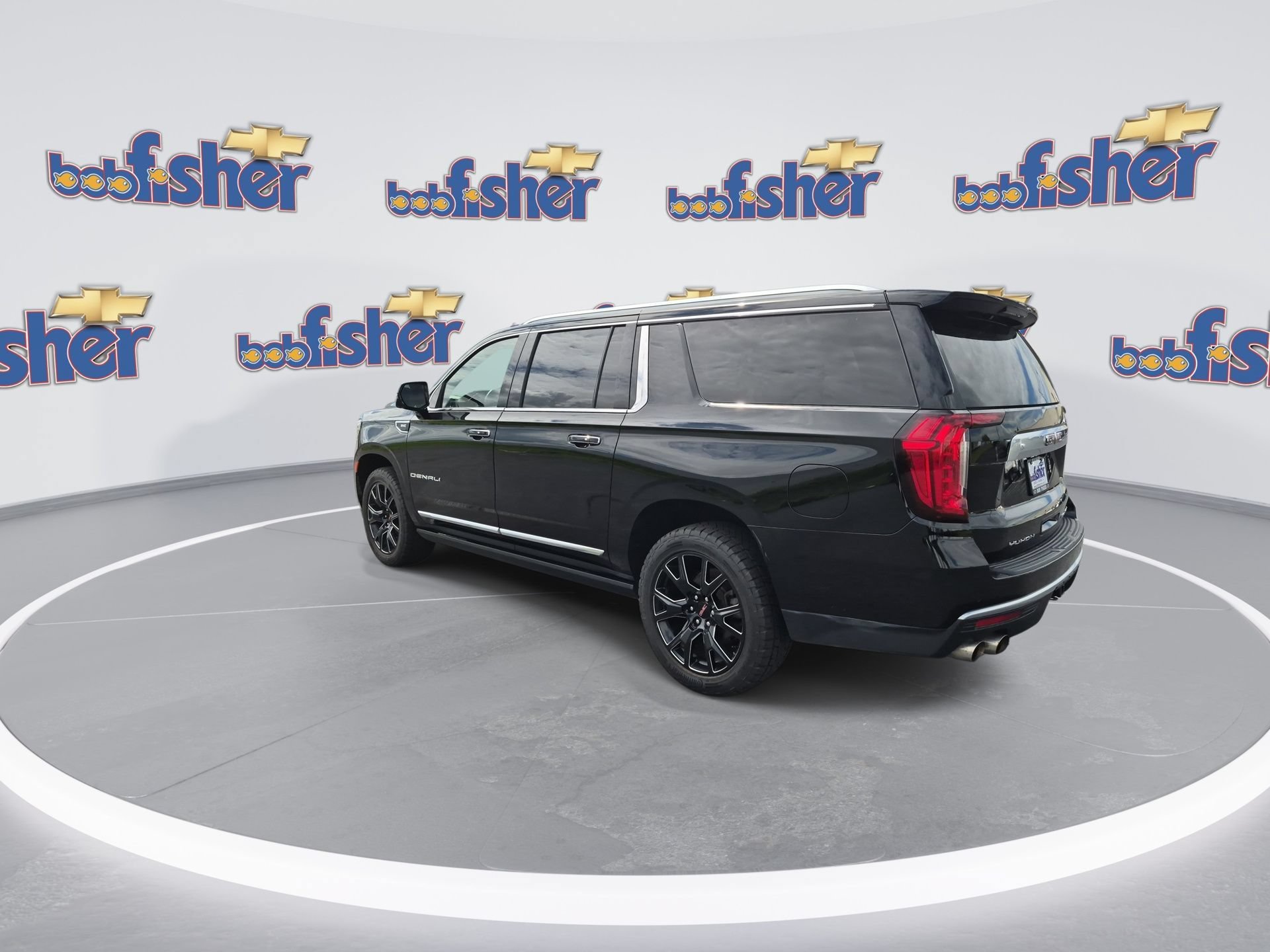 Certified 2023 GMC Yukon XL Denali w/ LPO, Floor Liner Package AWD/4WD image 6