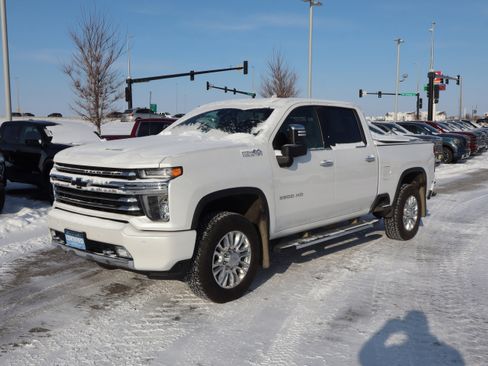 Certified 2020 Chevrolet Silverado 2500 High Country image 3