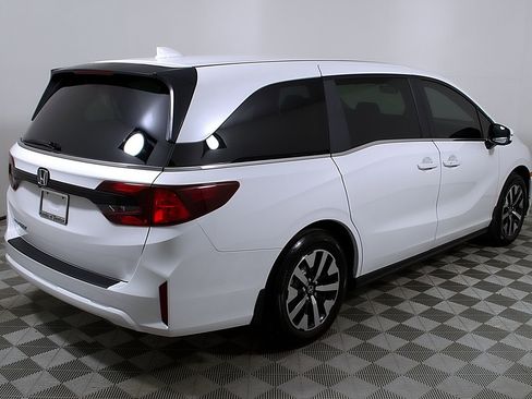 Certified 2026 Honda Odyssey EX-L image 7