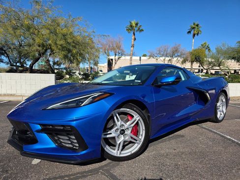 Used 2021 Chevrolet Corvette Stingray Premium Conv w/ Z51 Performance Package image 2