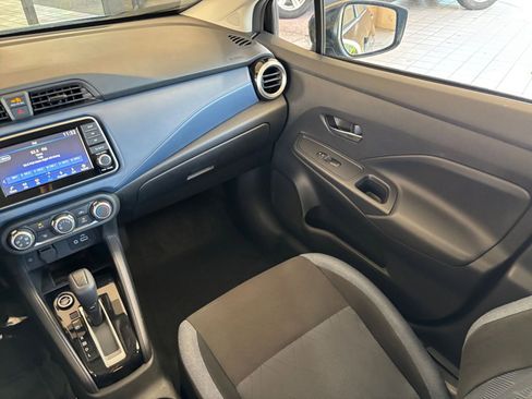 Used 2025 Nissan Versa SV FWD image 34