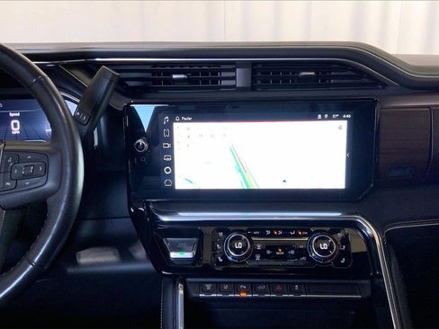 Used 2024 GMC Sierra 3500 Denali Ultimate image 5