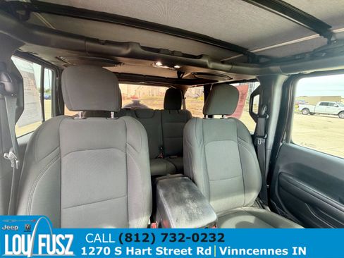 Used 2021 Jeep Wrangler Unlimited Sport AWD/4WD image 18