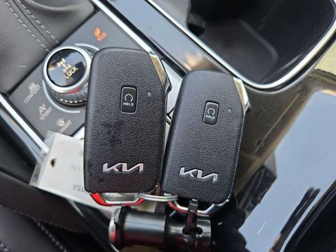 Used 2022 Kia Telluride SX w/ SX Prestige Package AWD/4WD image 35