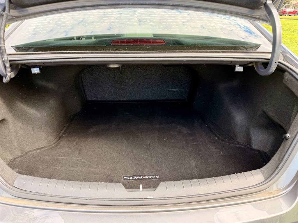 Used 2018 Hyundai Sonata Limited w/ Ultimate Package 07 FWD image 17