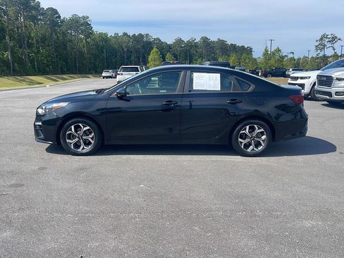 Used 2019 Kia Forte LXS FWD image 4