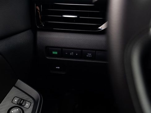 New 2025 Nissan Sentra SV w/ Trunk Package image 13