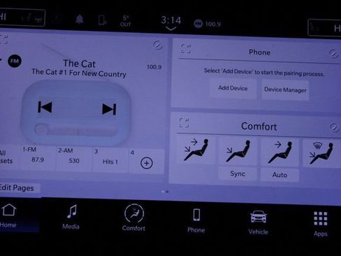 Used 2024 Chrysler Pacifica Touring-L image 34