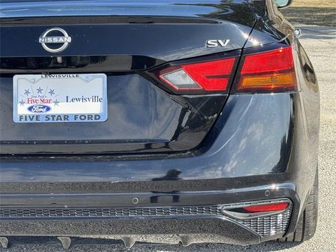 Used 2023 Nissan Altima 2.5 SV image 7