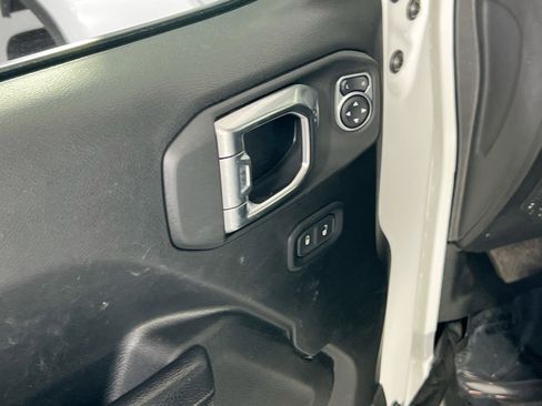 Used 2022 Jeep Gladiator Sport image 18