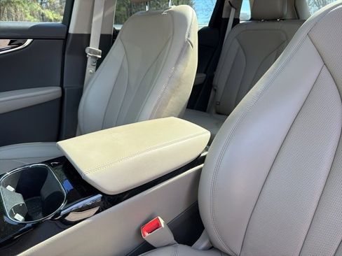 Used 2023 Lincoln Nautilus Reserve image 20