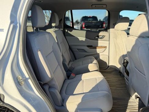 Used 2019 GMC Acadia SLE w/ LPO, Floor Liner Package image 19