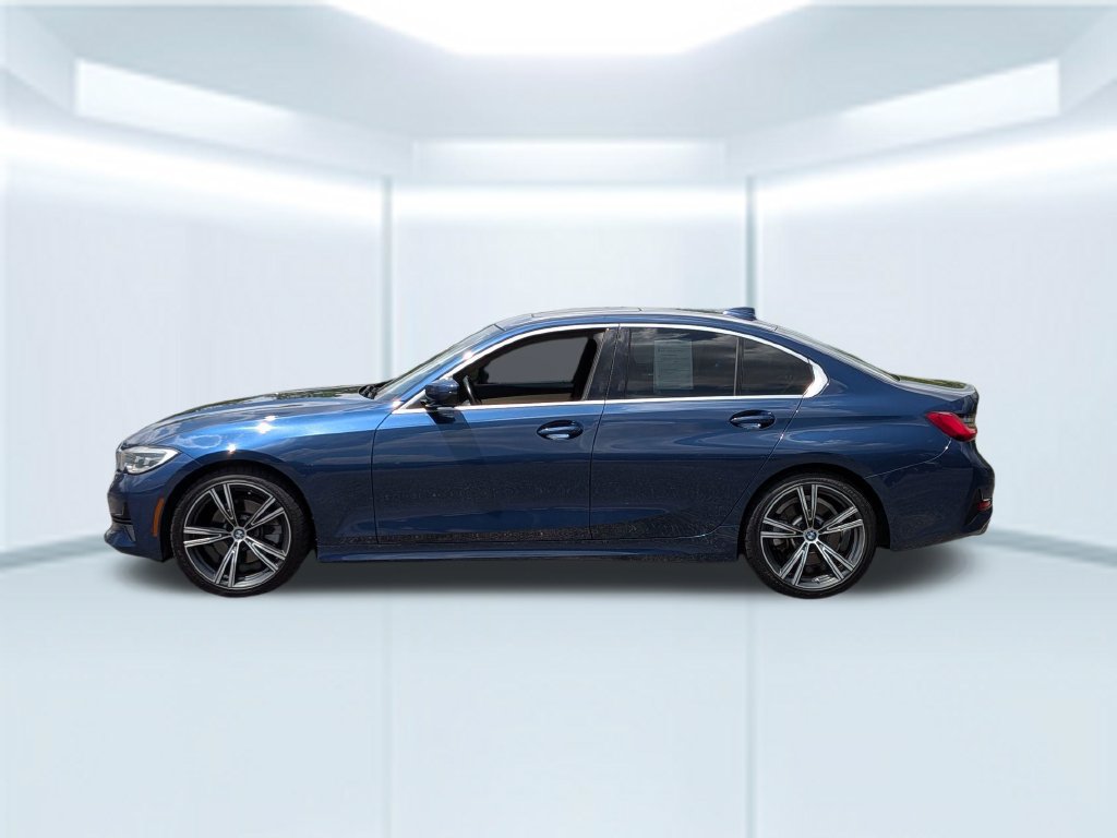 Used 2021 BMW 330i Sedan w/ Convenience Package RWD image 2