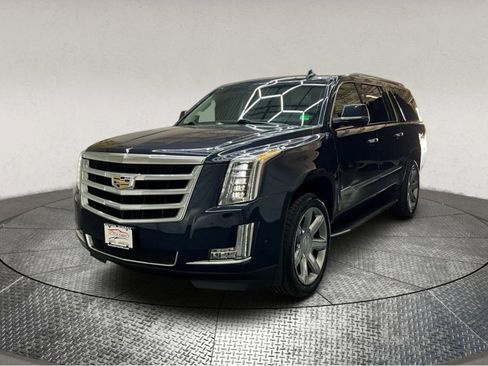 Used 2019 Cadillac Escalade ESV Luxury image 4