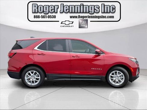 Used 2024 Chevrolet Equinox LT image 4