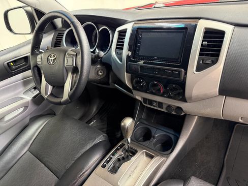 Used 2012 Toyota Tacoma PreRunner w/ TRD Sport Pkg image 27