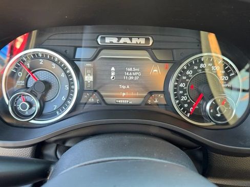 Certified 2025 RAM 1500 Big Horn AWD/4WD image 14