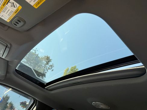 Used 2011 Ford F150 Lariat w/ Lariat Plus Pkg image 12