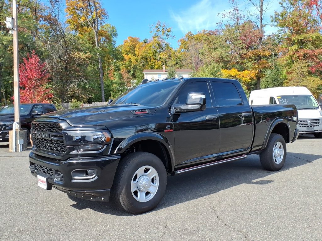 Used 2024 RAM 3500 Tradesman AWD/4WD image 3