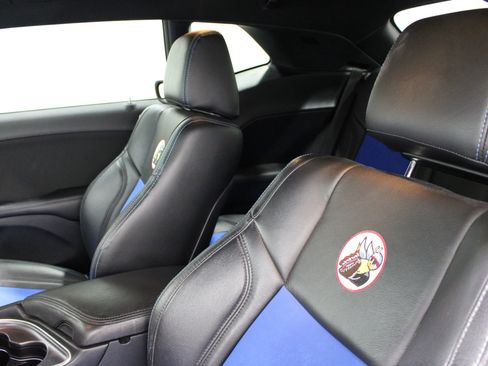 Used 2015 Dodge Challenger R/T Scat Pack image 4