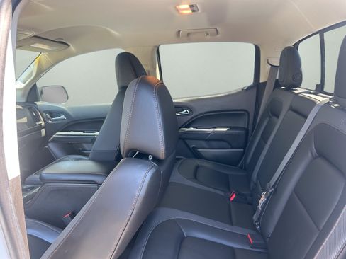Used 2021 GMC Canyon AT4 w/ Driver Alert Package AWD/4WD image 11